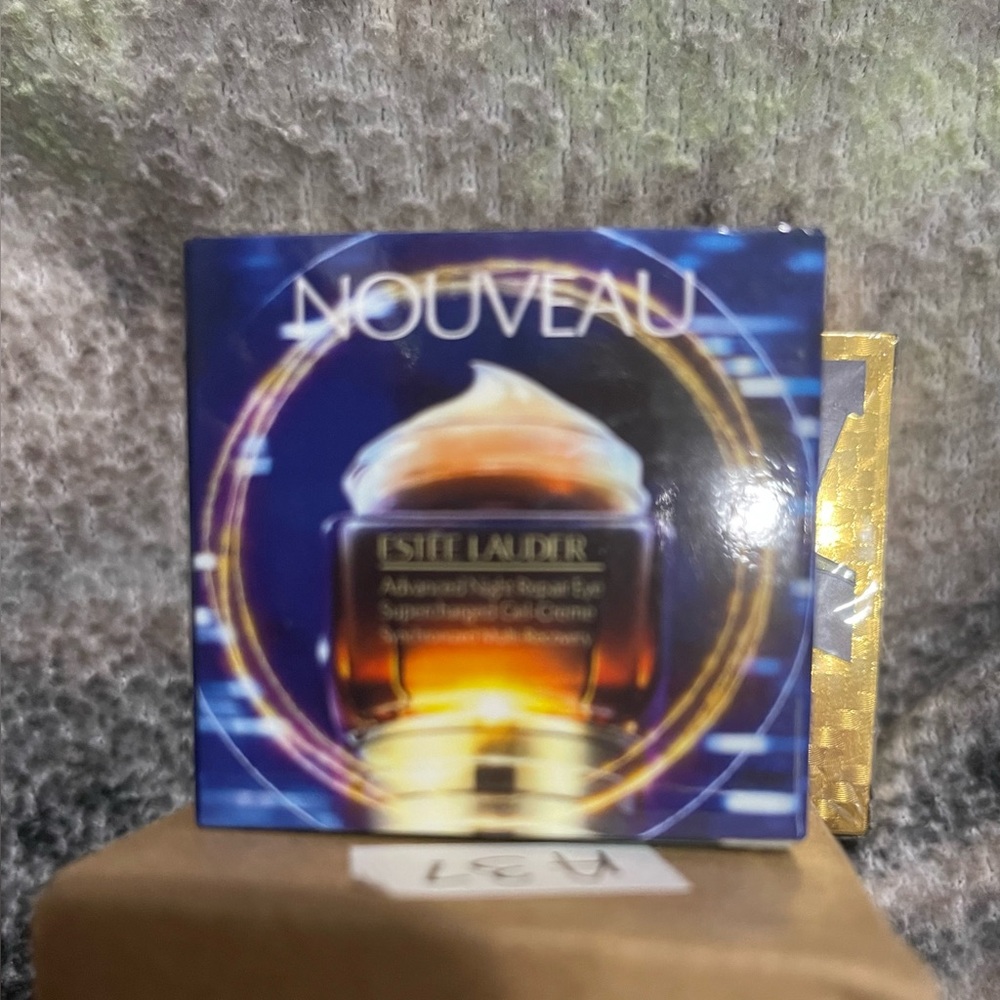 Estee Lauder Night Repair Eye Gel in Blue and Gold